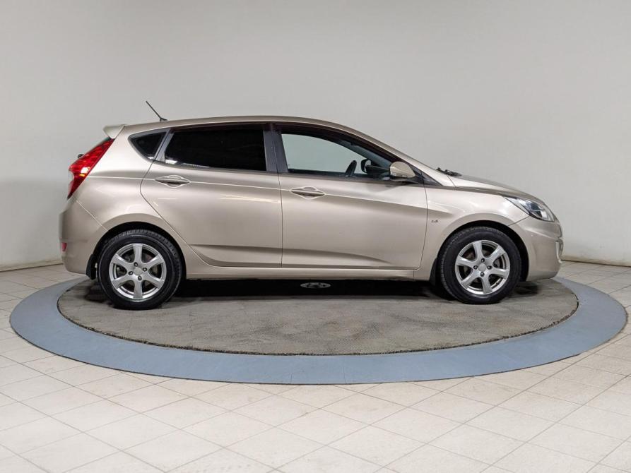 Hyundai Solaris I Екатеринбург  - изображение 9