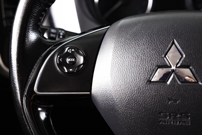 Mitsubishi Outlander III Рестайлинг 2 с пробегом 2015 года, цена 1 759 000 рублей, 153088 км, внедорожник, Автокод Объявления
