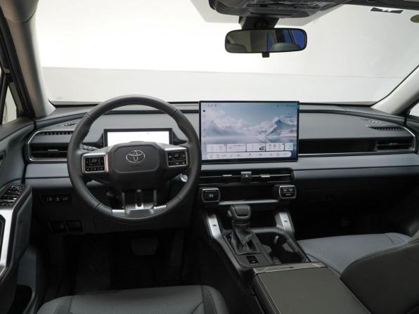 Toyota RAV4 VI (XA60) с пробегом 2026 года, цена 4 049 046 рублей, 72 км, внедорожник, Автокод Объявления