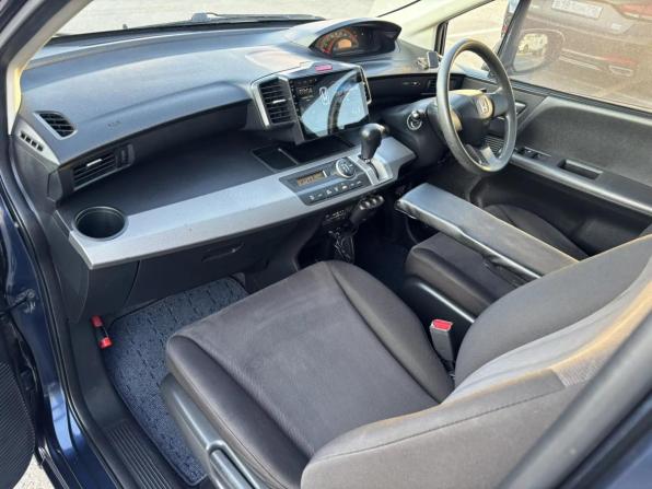 Honda Freed I с пробегом 2010 года, цена 645 000 рублей, 380000 км, компактвэн, Автокод Объявления