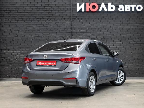 Hyundai Solaris II с пробегом 2018 года, цена 1 100 000 рублей, 141803 км, седан, Автокод Объявления