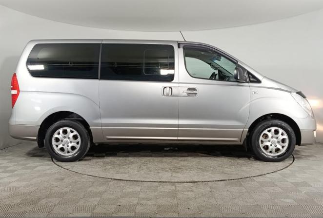 Hyundai H-1 II с пробегом 2014 года, цена 1 730 000 рублей, 217252 км, минивэн, Автокод Объявления