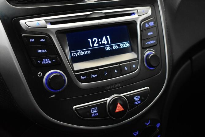 Hyundai Solaris I Рестайлинг с пробегом 2014 года, цена 680 000 рублей, 271063 км, седан, Автокод Объявления