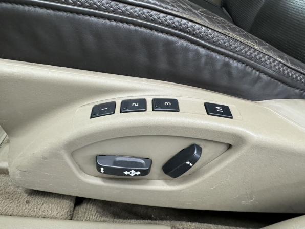 Volvo XC70 II Рестайлинг с пробегом 2013 года, цена 1 670 000 рублей, 264270 км, универсал, Автокод Объявления