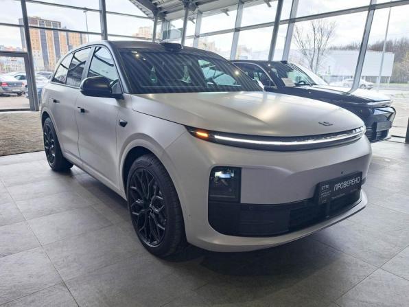 Li Auto (Lixiang) L6 с пробегом 2024 года, цена 6 450 000 рублей, 20393 км, внедорожник, Автокод Объявления