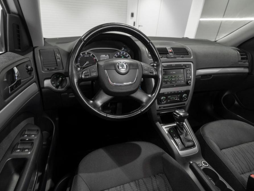 Skoda Octavia II (A5) Рестайлинг Москва  - изображение 9