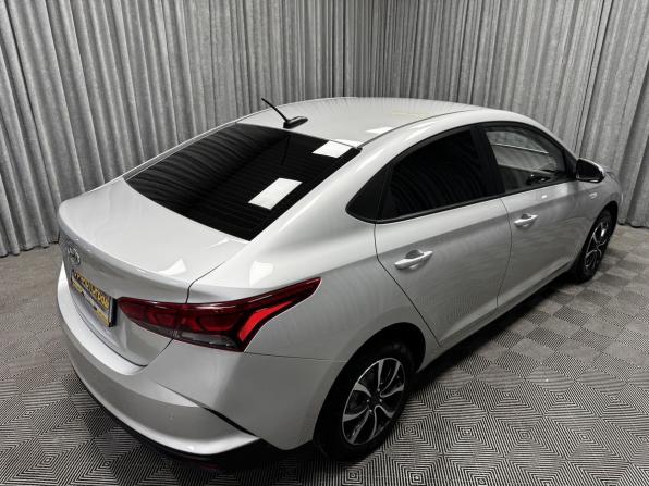 Hyundai Solaris II Рестайлинг с пробегом 2021 года, цена 1 690 000 рублей, 65502 км, седан, Автокод Объявления