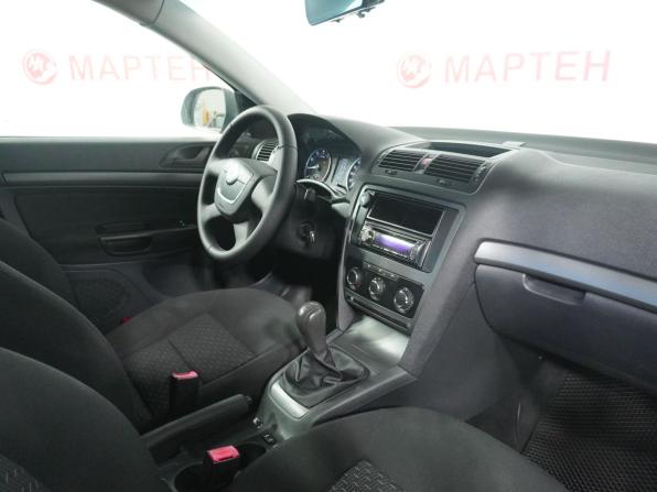 Skoda Octavia II (A5) Рестайлинг с пробегом 2010 года, цена 699 000 рублей, 199324 км, лифтбек, Автокод Объявления