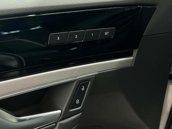 Volkswagen Touareg III с пробегом 2020 года, цена 5 400 000 рублей, 87997 км, внедорожник, Автокод Объявления