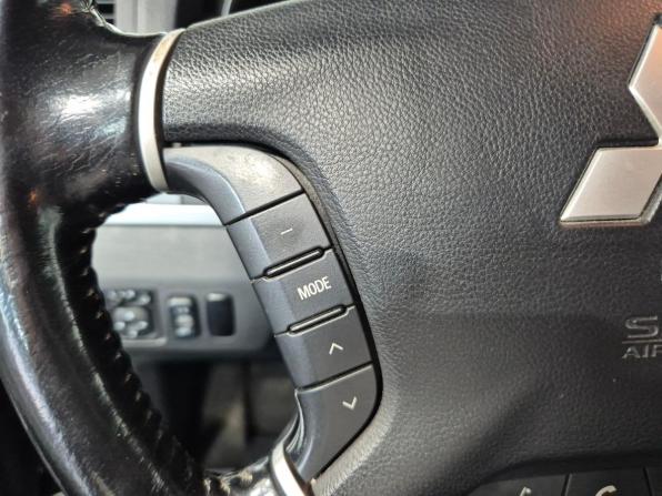Mitsubishi Pajero IV Рестайлинг 2 с пробегом 2015 года, цена 3 300 000 рублей, 72168 км, внедорожник, Автокод Объявления