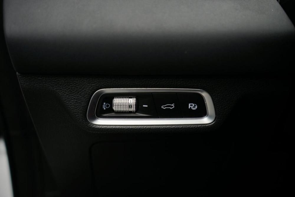 Geely Coolray I Рестайлинг Крым  - изображение 12
