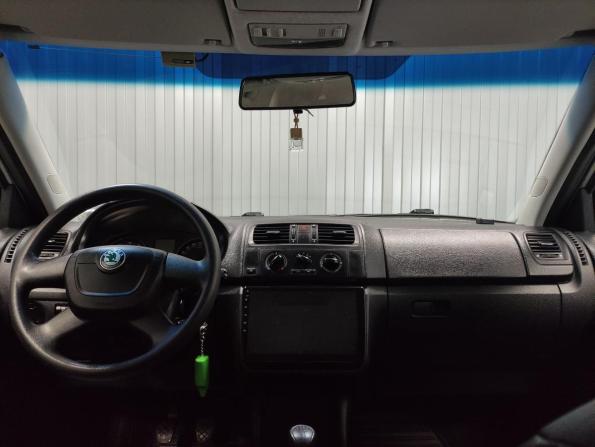 Skoda Fabia II Рестайлинг с пробегом 2011 года, цена 450 000 рублей, 181746 км, хэтчбек, Автокод Объявления