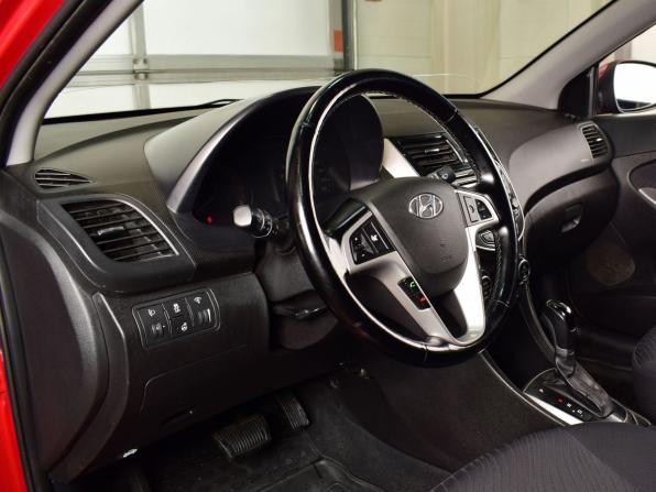 Hyundai Solaris I Рестайлинг с пробегом 2016 года, цена 964 995 рублей, 170576 км, седан, Автокод Объявления