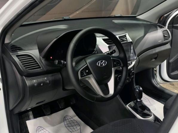 Hyundai Solaris I с пробегом 2013 года, цена 800 000 рублей, 178515 км, хэтчбек, Автокод Объявления