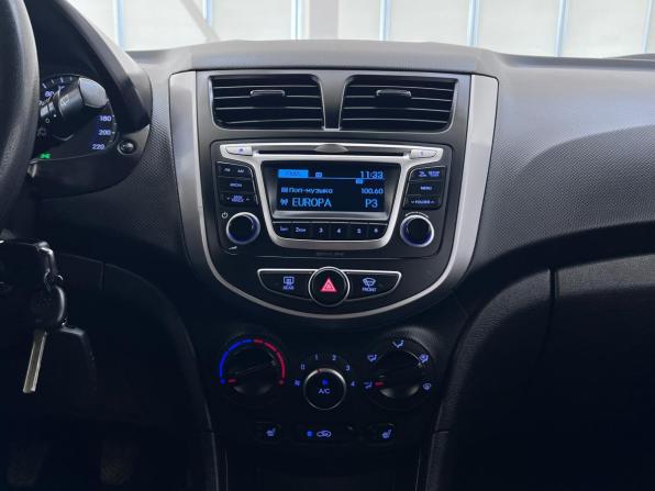 Hyundai Solaris I Рестайлинг с пробегом 2015 года, цена 995 000 рублей, 97234 км, хэтчбек, Автокод Объявления