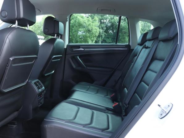Volkswagen Tiguan II с пробегом 2018 года, цена 2 793 285 рублей, 193879 км, внедорожник, Автокод Объявления
