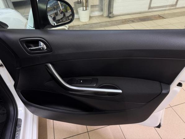 Peugeot 308 I Рестайлинг с пробегом 2011 года, цена 569 000 рублей, 269000 км, хэтчбек, Автокод Объявления