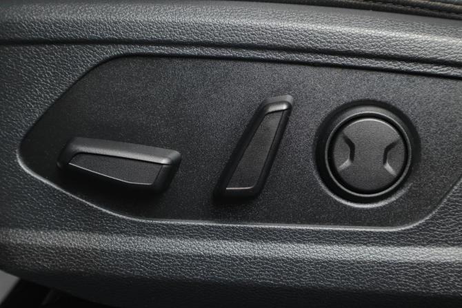 Kia Sportage V с пробегом 2023 года, цена 3 299 000 рублей, 118000 км, внедорожник, Автокод Объявления