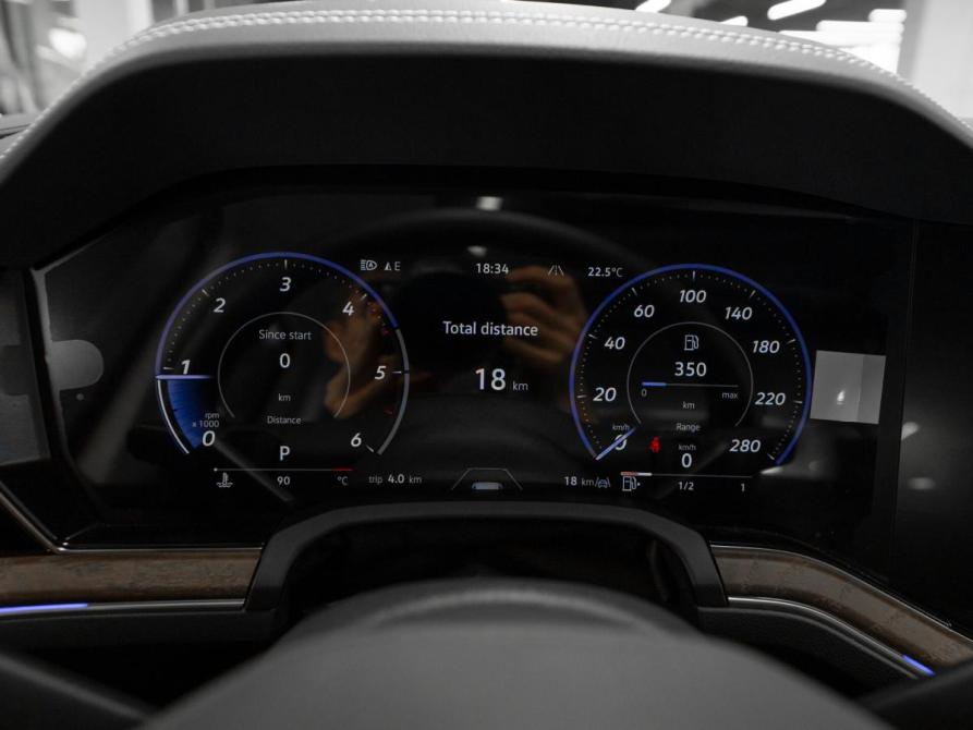 Volkswagen Touareg III Рестайлинг Москва  - изображение 12
