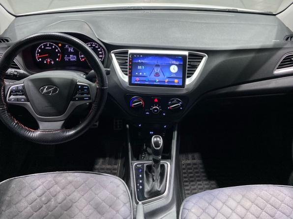 Hyundai Solaris II Рестайлинг с пробегом 2021 года, цена 1 544 000 рублей, 65234 км, седан, Автокод Объявления