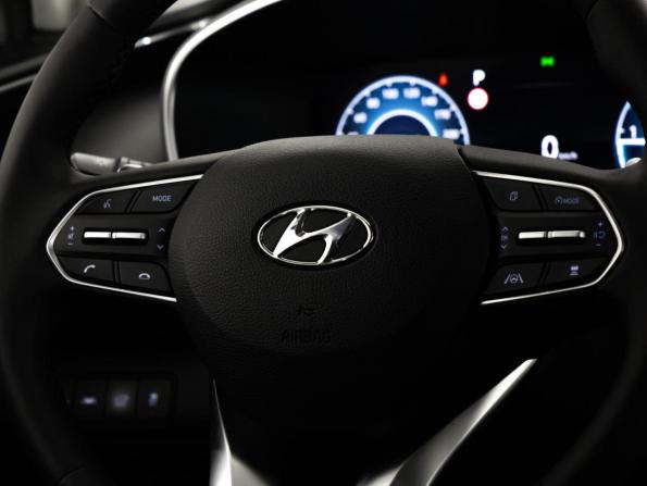Hyundai Santa Fe IV Рестайлинг с пробегом 2021 года, цена 2 649 000 рублей, 201162 км, внедорожник, Автокод Объявления