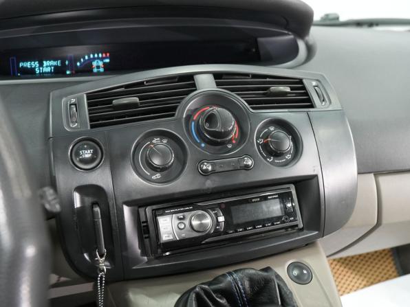 Renault Scenic II с пробегом 2004 года, цена 399 000 рублей, 125000 км, компактвэн, Автокод Объявления