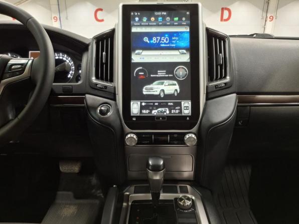 Toyota Land Cruiser 200 Series Рестайлинг 2 с пробегом 2018 года, цена 6 200 000 рублей, 190020 км, внедорожник, Автокод Объявления
