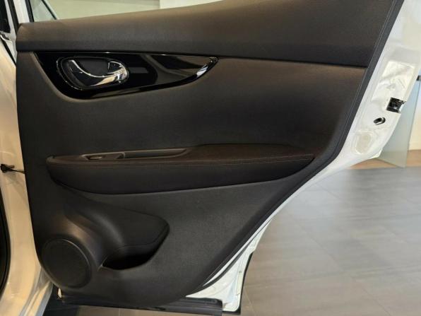 Nissan Qashqai II с пробегом 2017 года, цена 1 600 000 рублей, 110677 км, внедорожник, Автокод Объявления