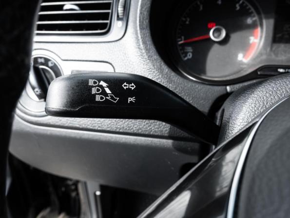 Volkswagen Polo V Рестайлинг с пробегом 2017 года, цена 1 125 000 рублей, 208250 км, седан, Автокод Объявления
