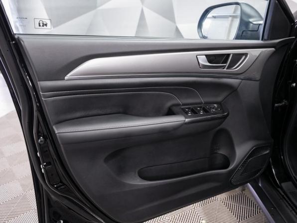 Haval M6 II с пробегом 2024 года, цена 1 900 000 рублей, 20000 км, внедорожник, Автокод Объявления