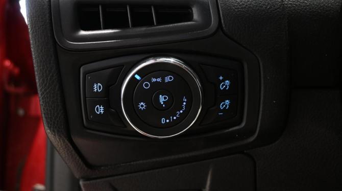 Ford Focus III с пробегом 2013 года, цена 620 000 рублей, 213357 км, хэтчбек, Автокод Объявления