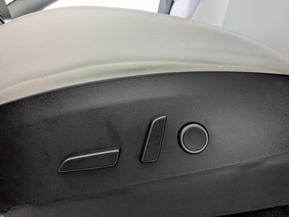 Tesla Model Y I с пробегом 2022 года, цена 4 500 000 рублей, 74725 км, внедорожник, Автокод Объявления