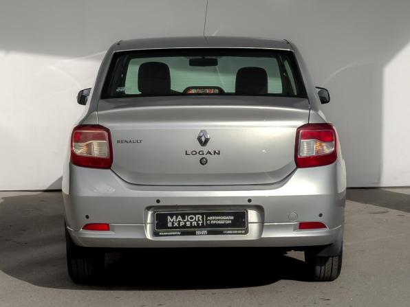 Renault Logan II с пробегом 2018 года, цена 899 000 рублей, 96981 км, седан, Автокод Объявления
