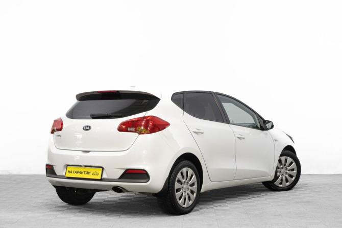 Kia Ceed II с пробегом 2015 года, цена 949 000 рублей, 214000 км, хэтчбек, Автокод Объявления