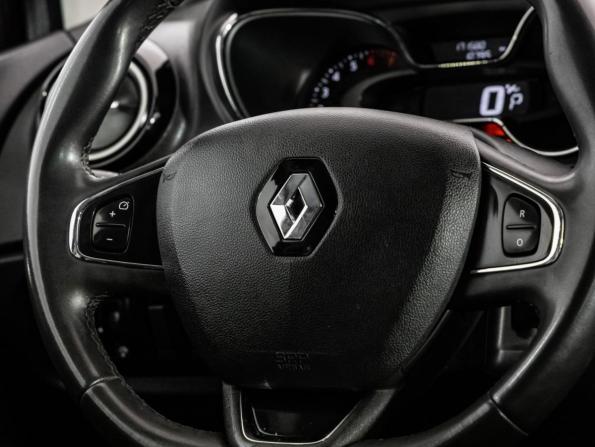 Renault Kaptur I с пробегом 2017 года, цена 1 050 000 рублей, 171579 км, внедорожник, Автокод Объявления