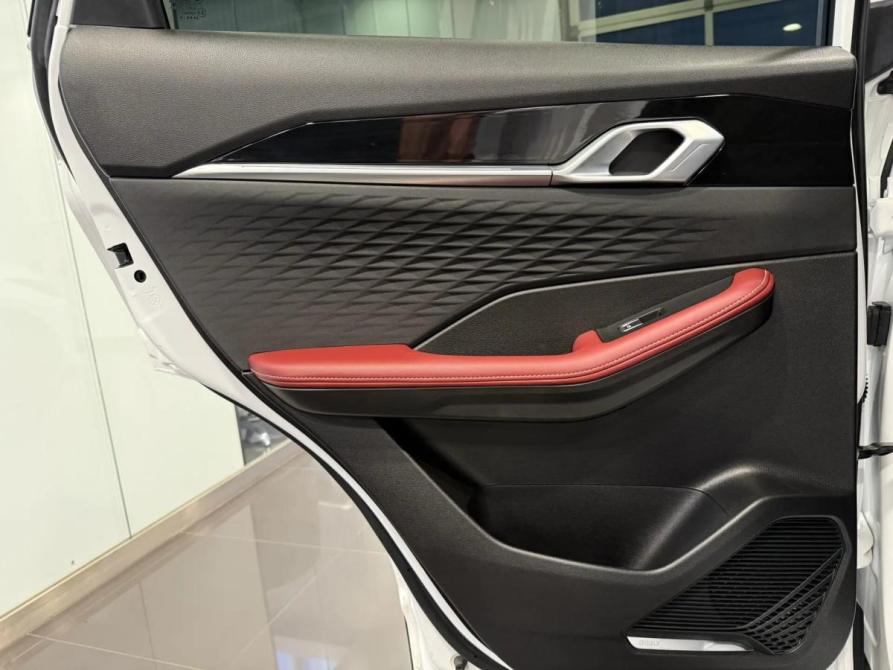 Geely Coolray I Рестайлинг Подольск  - изображение 15
