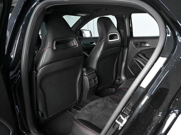 Mercedes-Benz GLA I (X156) Рестайлинг с пробегом 2018 года, цена 2 669 000 рублей, 97780 км, внедорожник, Автокод Объявления