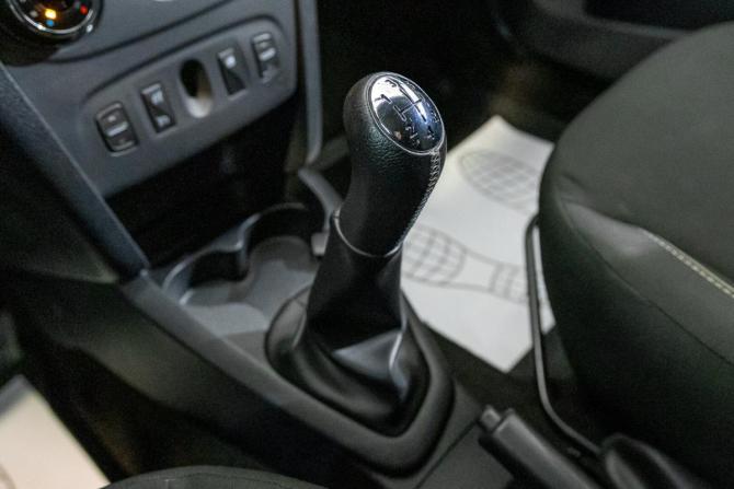 Renault Sandero II Рестайлинг с пробегом 2019 года, цена 1 044 000 рублей, 81000 км, хэтчбек, Автокод Объявления
