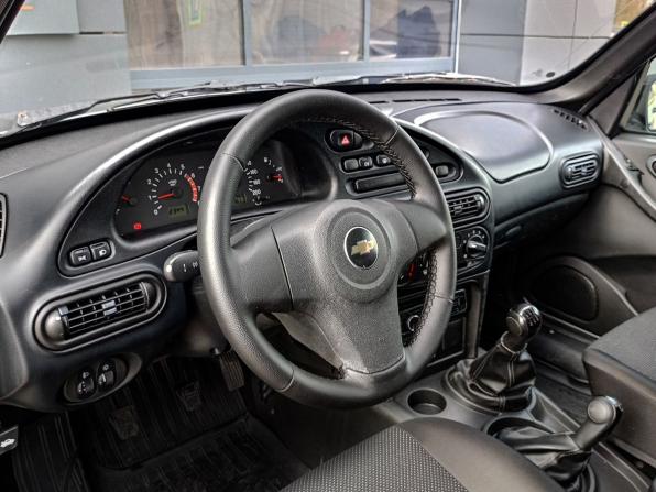 Chevrolet Niva I Рестайлинг с пробегом 2016 года, цена 587 000 рублей, 156000 км, внедорожник, Автокод Объявления