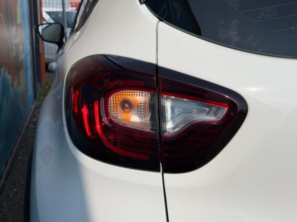 Renault Kaptur I Рестайлинг с пробегом 2021 года, цена 1 384 000 рублей, 56400 км, внедорожник, Автокод Объявления