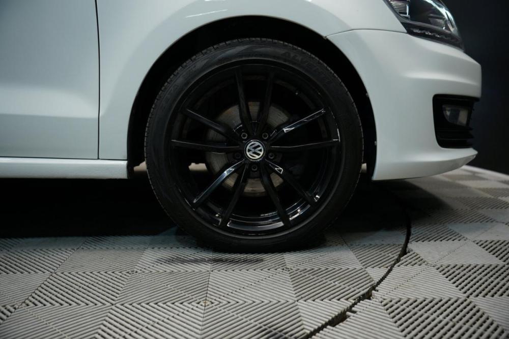 Volkswagen Polo V Рестайлинг Крым  - изображение 23