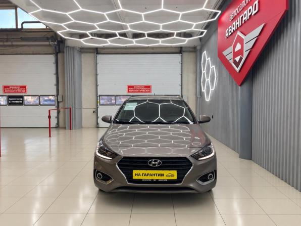 Hyundai Solaris II с пробегом 2018 года, цена 1 225 000 рублей, 115100 км, седан, Автокод Объявления