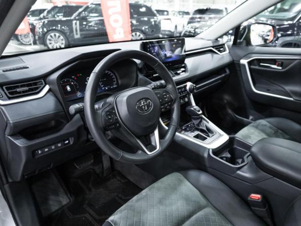 Toyota RAV4 V (XA50) с пробегом 2023 года, цена 4 600 000 рублей, 19513 км, внедорожник, Автокод Объявления
