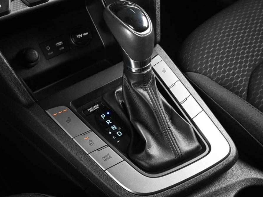 Hyundai Elantra VI (AD) Рестайлинг Ростов-на-Дону  - изображение 17