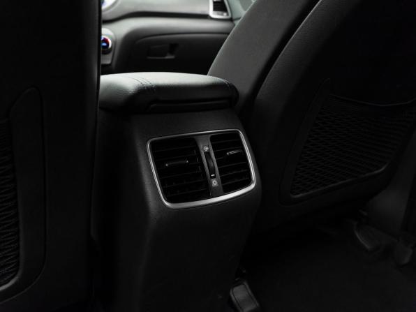 Hyundai Tucson III с пробегом 2016 года, цена 1 640 000 рублей, 238279 км, внедорожник, Автокод Объявления