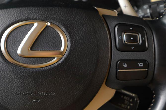 Lexus NX I Рестайлинг с пробегом 2019 года, цена 4 049 000 рублей, 94100 км, внедорожник, Автокод Объявления