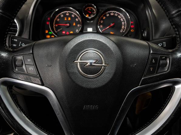 Opel Antara I Рестайлинг с пробегом 2012 года, цена 1 040 000 рублей, 278230 км, внедорожник, Автокод Объявления