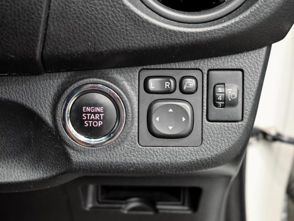 Toyota Vitz III (XP130) Рестайлинг 2 с пробегом 2019 года, цена 1 000 000 рублей, 145707 км, хэтчбек, Автокод Объявления