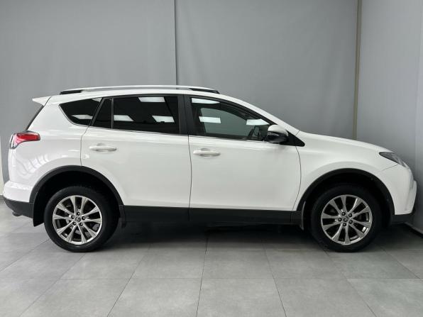 Toyota RAV4 IV (XA40) Рестайлинг с пробегом 2018 года, цена 2 644 990 рублей, 95418 км, внедорожник, Автокод Объявления
