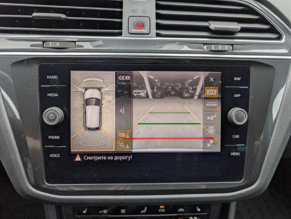 Volkswagen Tiguan II Рестайлинг с пробегом 2021 года, цена 3 997 000 рублей, 63104 км, внедорожник, Автокод Объявления